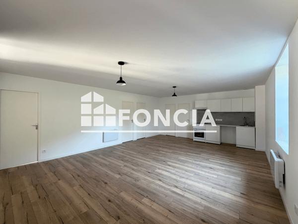 Location Appartement 3 pièces 84.9 m² - Mazamet 81200