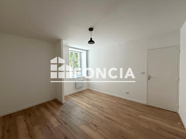 Location Appartement 3 pièces 84.9 m² - Mazamet 81200