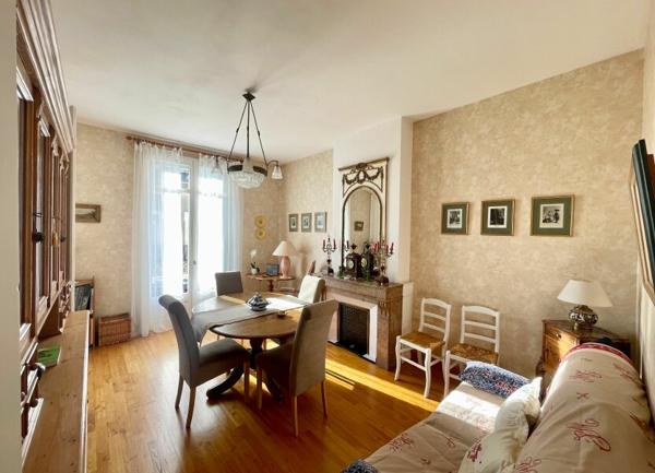Appartement à vendre    3 pièces • 105 m2 Sète