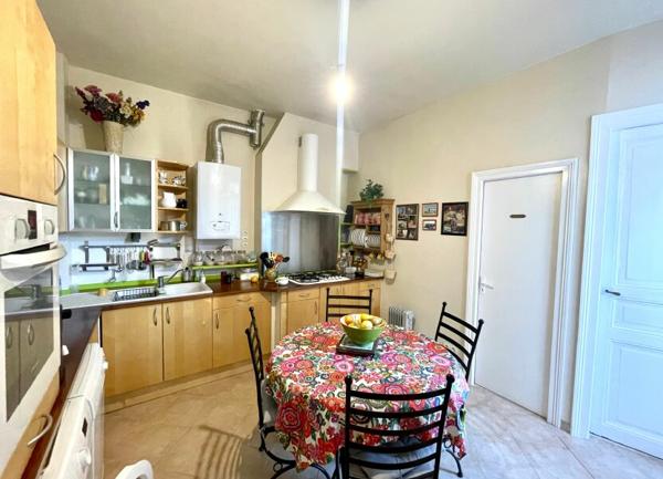 Appartement à vendre    3 pièces • 105 m2 Sète