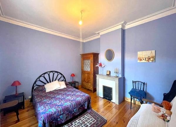 Appartement à vendre    3 pièces • 105 m2 Sète