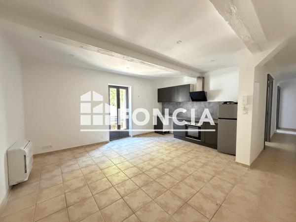 Location Appartement 3 pièces 73 m² - 3 RUE ETIENNE ICHE 1ER ETAGE Aigues-vives 34210
