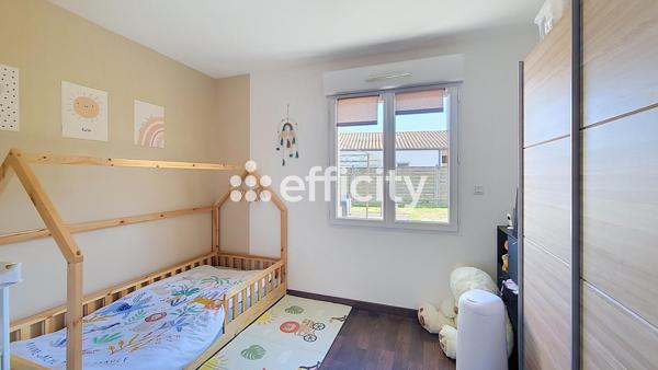 Maison
         4 pièces
        - 85 m² 239 500 € *