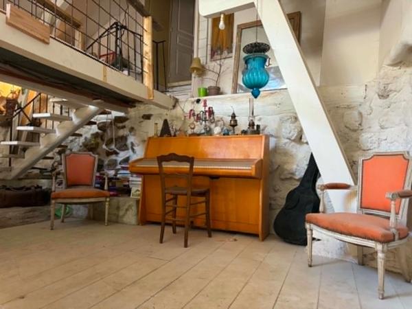 Propriété en pierres avec 2 maisons et 3 hectares de terrain – La Piarre (05)