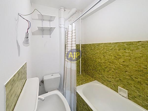 Appartement à vendre Paris 15eme - 1 pièces, 25m² avec 0 chambre(s) à 262 000€ - AJP Immobilier Paris 15 - Agence Pernet