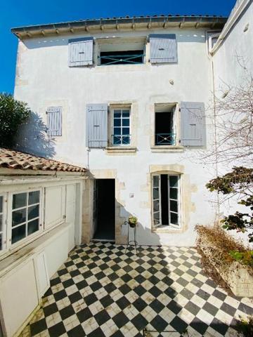 Maison à vendre    4 pièces •  Saint-Martin-de-Ré