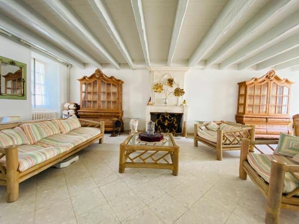 Maison à vendre    4 pièces •  Saint-Martin-de-Ré