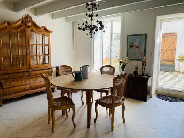 Maison à vendre    4 pièces •  Saint-Martin-de-Ré