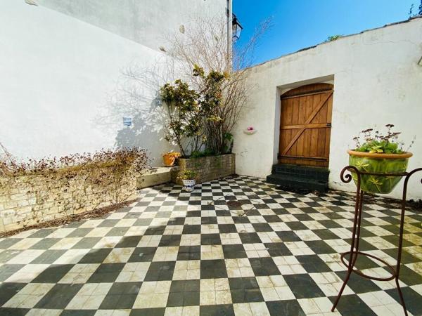 Maison à vendre    4 pièces •  Saint-Martin-de-Ré