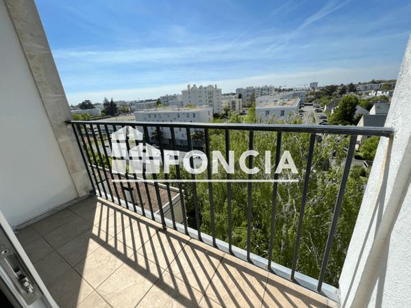 Location Studio 31.59 m² - 68 RUE DU PAS NOTRE DAME Tours 37100