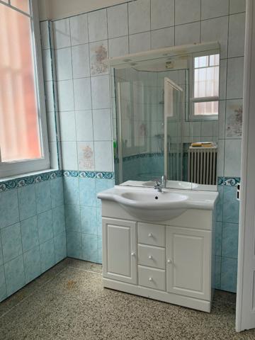 A LOUER appartement  plein centre ville de Saint Quentin 4 pièce(s) 140 m2