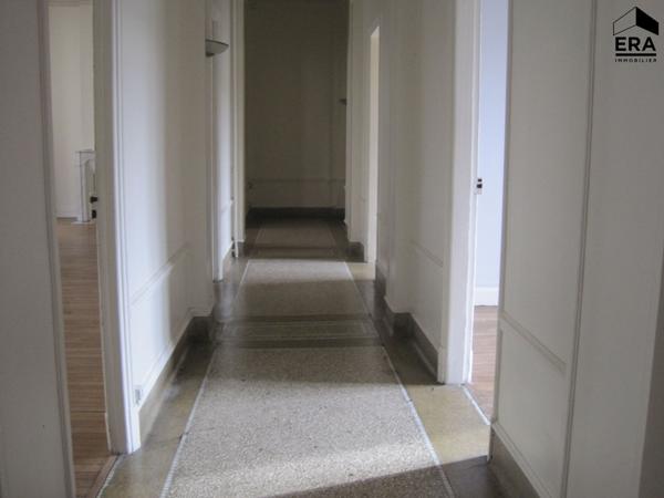 A LOUER appartement  plein centre ville de Saint Quentin 4 pièce(s) 140 m2