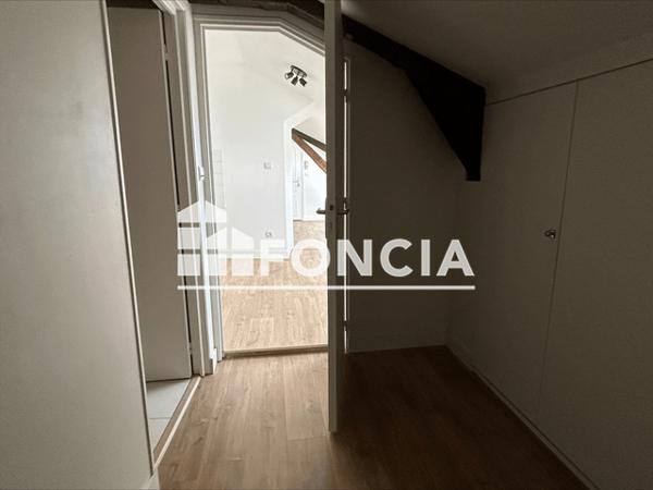 Location Appartement 2 pièces 38.5 m² - 41 RUE JEANNE D'ARC Orleans 45000