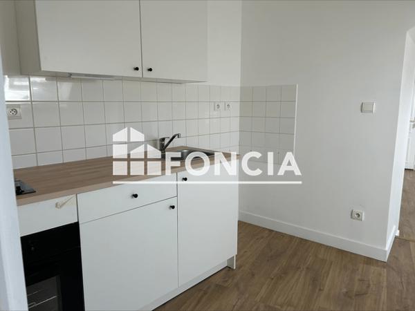 Location Appartement 2 pièces 38.5 m² - 41 RUE JEANNE D'ARC Orleans 45000