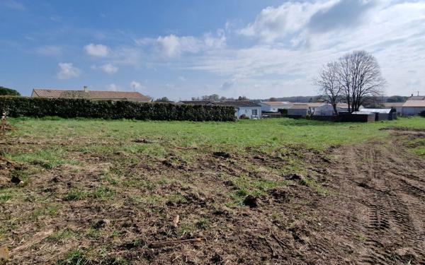 Terrain à vendre    Le Gua