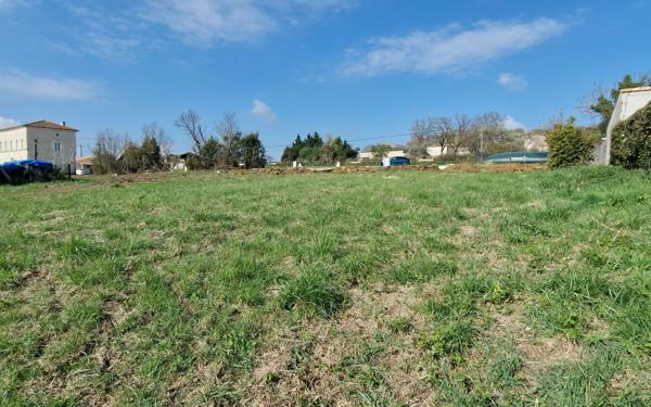 Terrain à vendre    Le Gua