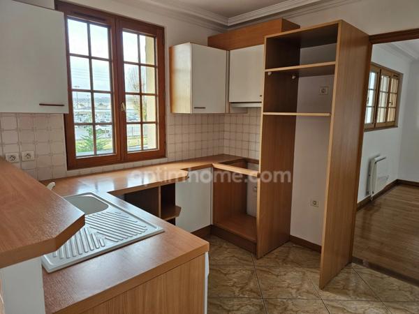 SPECIALL INVESTISSEUR appartement 2 pièces de 42 m2 avec parking à vendre loué à CARRIERES SOUS POISSY (78)