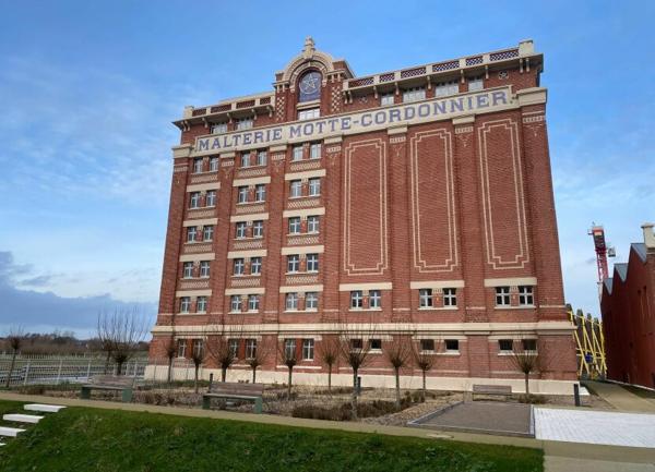 Appartement à louer    1 pièce •  Armentières