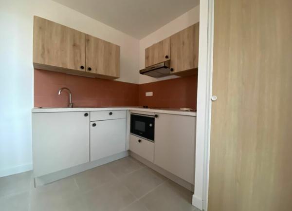 Appartement à louer    1 pièce •  Armentières