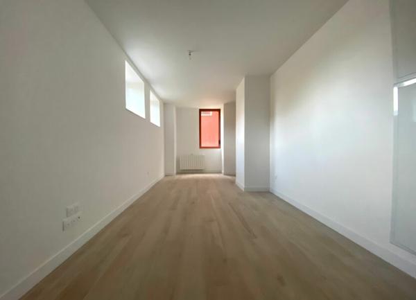 Appartement à louer    1 pièce •  Armentières