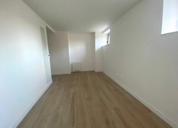 Appartement à louer    1 pièce •  Armentières