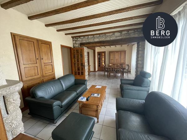 Maison à vendre dans le bourg de Ploemel