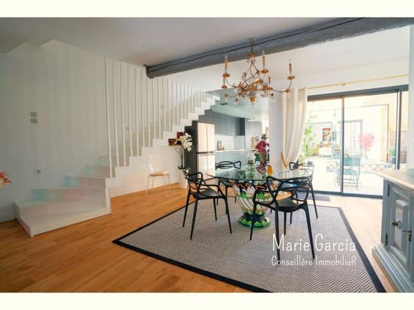 Maison de ville avec patio, cœur de Nîmes