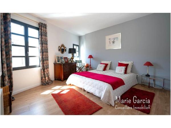 Maison de ville avec patio, cœur de Nîmes