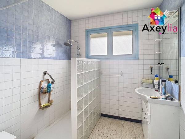 Renaison (42370) A VENDRE- RENAISON- MAISON AVEC ATELIER ATTENANT SUR TERRAIN DE 1568 M2