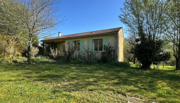A vendre Agréable maison de plain-pied avec sous-sol semi-enterré dans un environnement calme