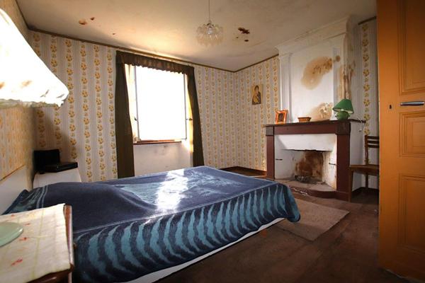 Mas de 170m2 + annexes à restaurer sur 9610m2