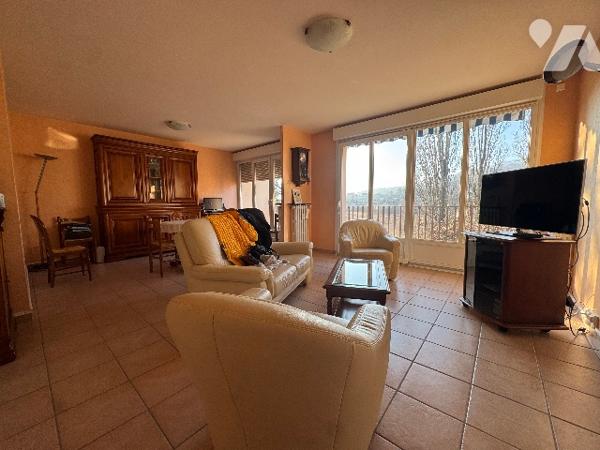 APPARTEMENT T4, 80M2 AVEC BALCON ET GARAGE FERME