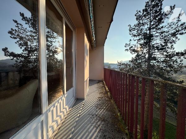 APPARTEMENT T4, 80M2 AVEC BALCON ET GARAGE FERME