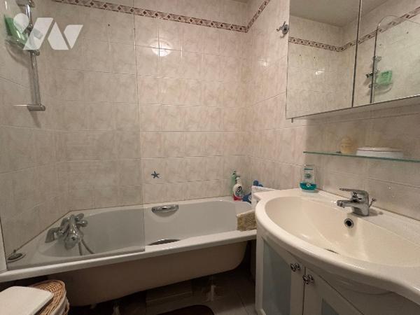 APPARTEMENT T4, 80M2 AVEC BALCON ET GARAGE FERME