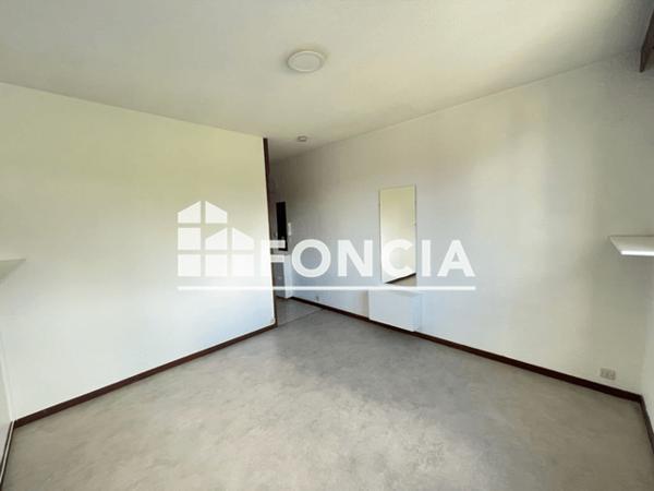Location Studio 25 m² - 2 RUE DU VIVARAIS Vandoeuvre-les-nancy 54500