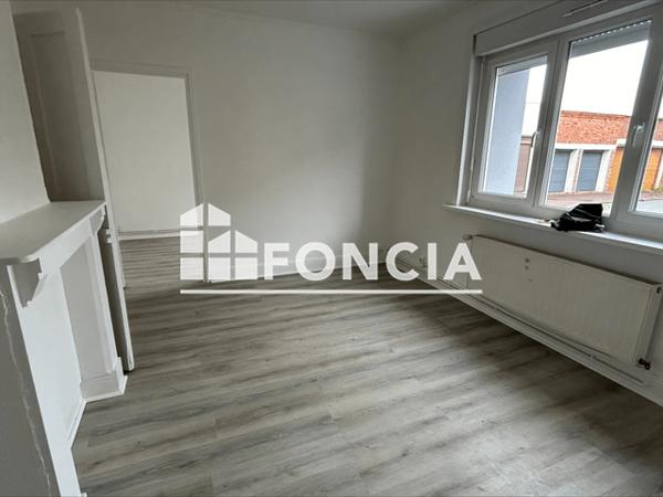 Location Appartement 3 pièces 50.96 m² - 40 RUE DU COMMANDANT BAYART PORTE 101 Lille 59000