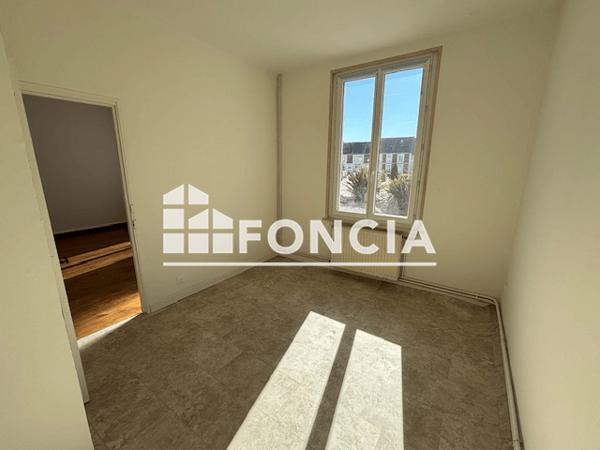 Location Maison 3 pièces 64.13 m² - 2 PLACE ROCHECHOUART Anizy Le Chateau 02320