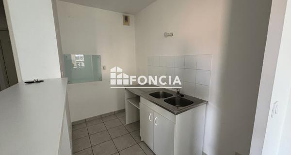 Location Appartement 2 pièces 40.16 m² - Villefranche-sur-saône 69400