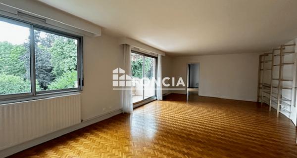 Location Appartement 5 pièces 127.33 m² - Lyon 69009