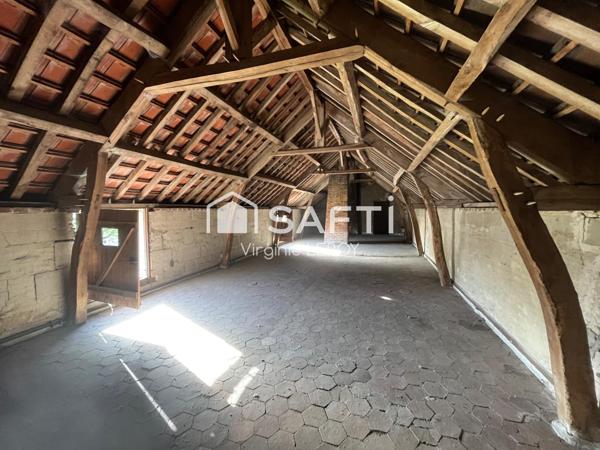 Ancien corps de ferme à rénover