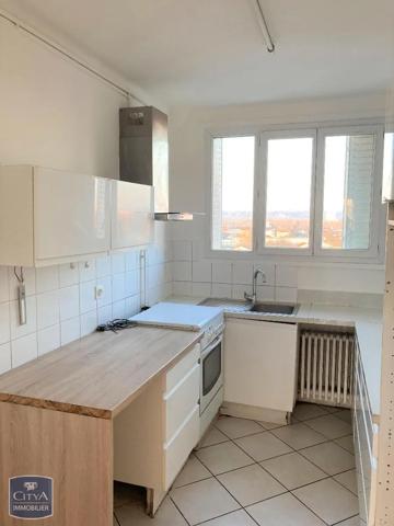 Appartement à louer 4 pièces 75.78m² Villeurbanne (69100)