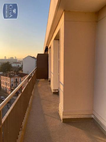 Appartement à louer 4 pièces 75.78m² Villeurbanne (69100)