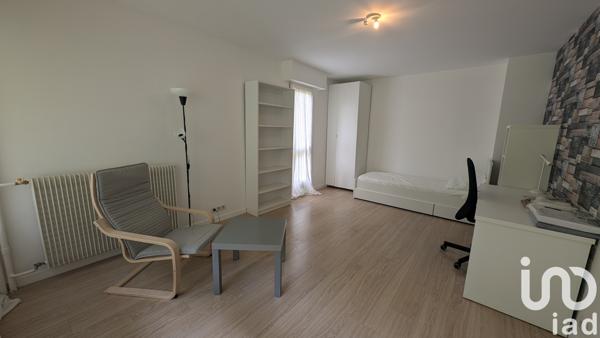 Location studio 19 m² Les Ulis