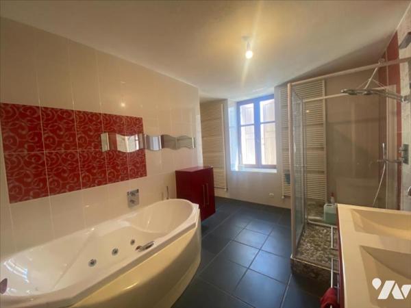 maison de ville en triplex avec 140m² de terrasse +Garage de 140m²