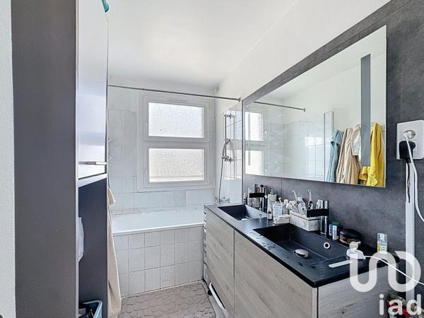 Appartement à vendre 4 pièces 81 m² Le Mesnil-le-Roi