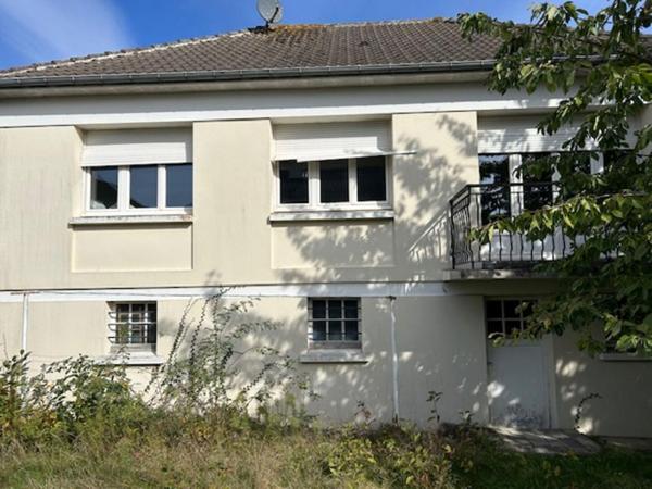 Maison Saint Berthevin 4 pièce(s) 85 m2