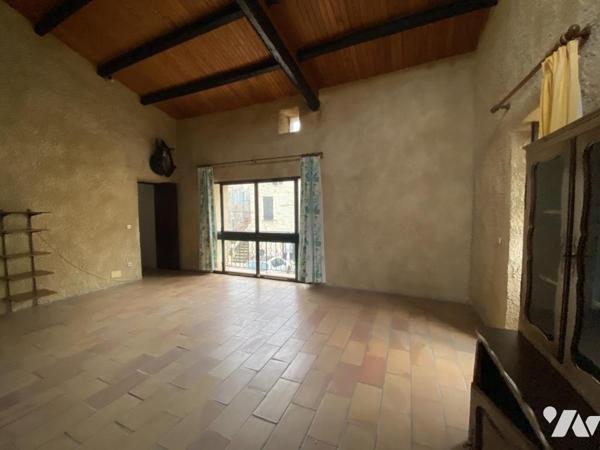  PROCHES  UZES  - MAISON DE VILLAGE 