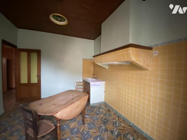  PROCHES  UZES  - MAISON DE VILLAGE 