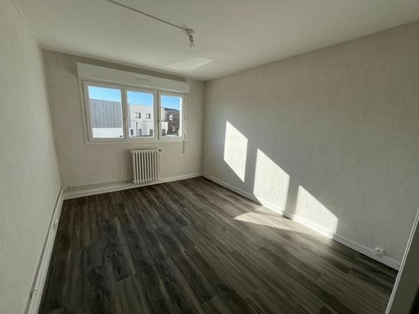 Angers Desjardins – T4 avec balcons et cave