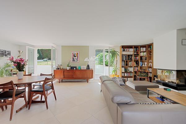 Maison Saint Germain En Laye 6 pièce(s) 130 m2 925 000 € **  - Référence  18224
